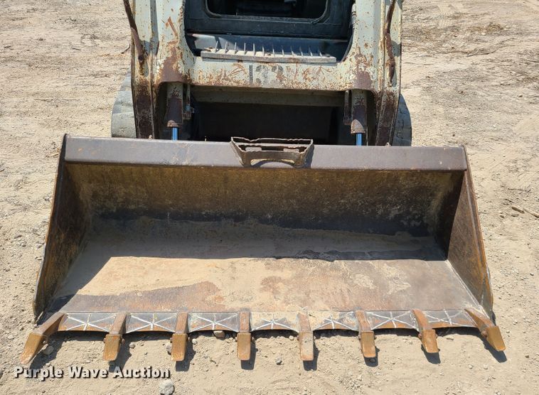 image for item DI6096 2010 Takeuchi TL240  tracked skid steer loader