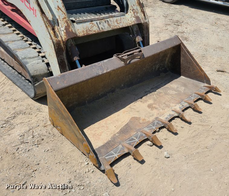 image for item DI6096 2010 Takeuchi TL240  tracked skid steer loader