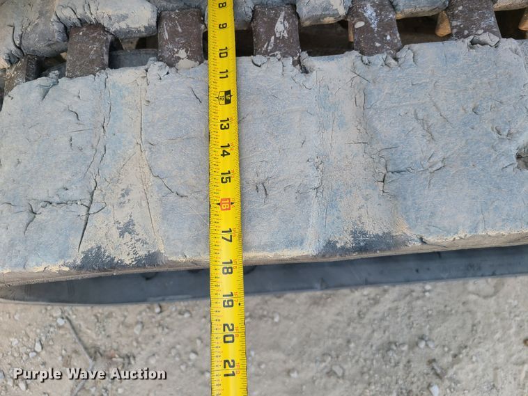 image for item DI6096 2010 Takeuchi TL240  tracked skid steer loader