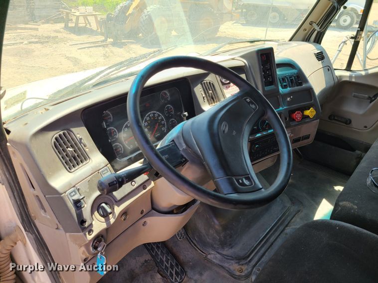 image for item DI6099 2007 Sterling LT9500  dump truck