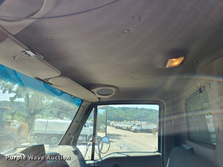 image for item DI6099 2007 Sterling LT9500  dump truck