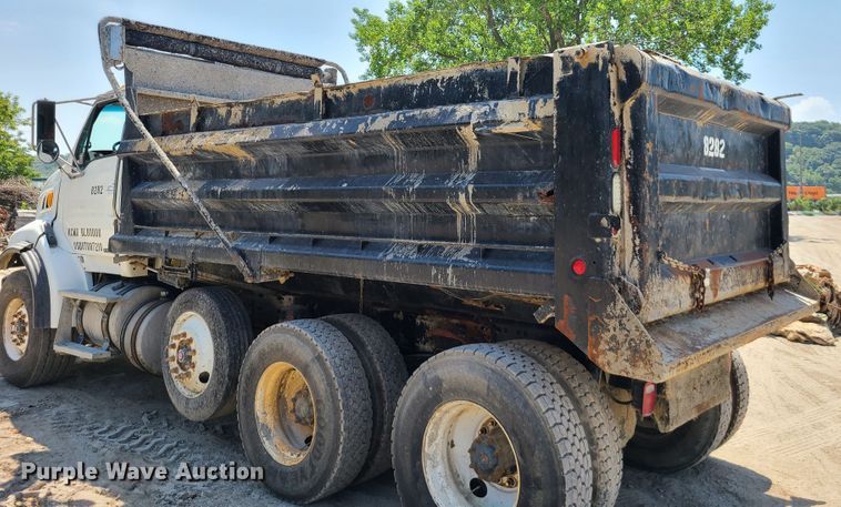 image for item DI6099 2007 Sterling LT9500  dump truck