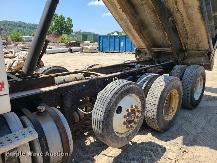 image for item DI6099 2007 Sterling LT9500  dump truck