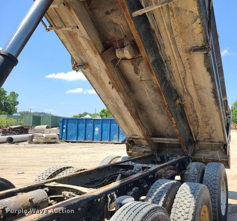 image for item DI6099 2007 Sterling LT9500  dump truck