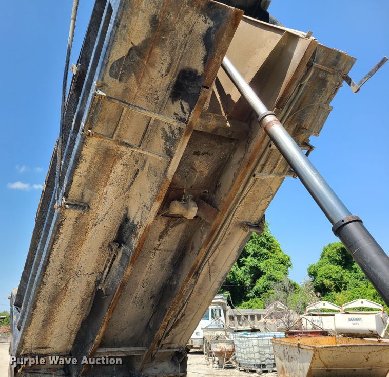 image for item DI6099 2007 Sterling LT9500  dump truck