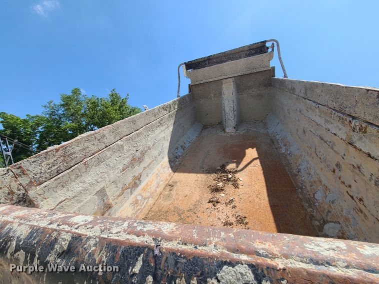 image for item DI6099 2007 Sterling LT9500  dump truck