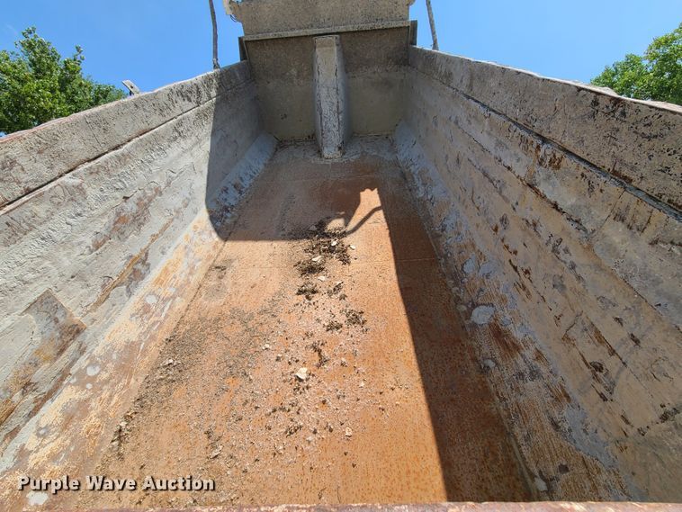 image for item DI6099 2007 Sterling LT9500  dump truck