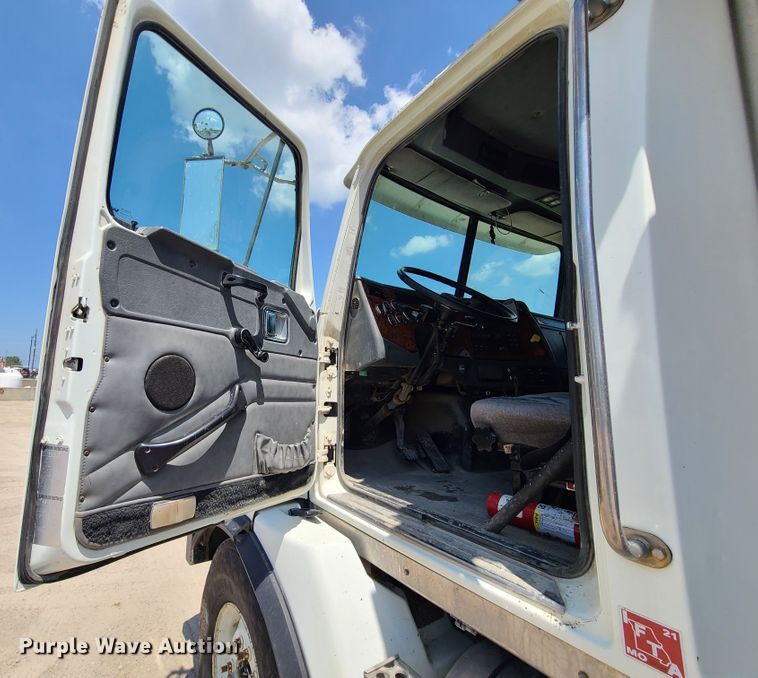 image for item DI6103 2006 Western Star 4900SA  dump truck