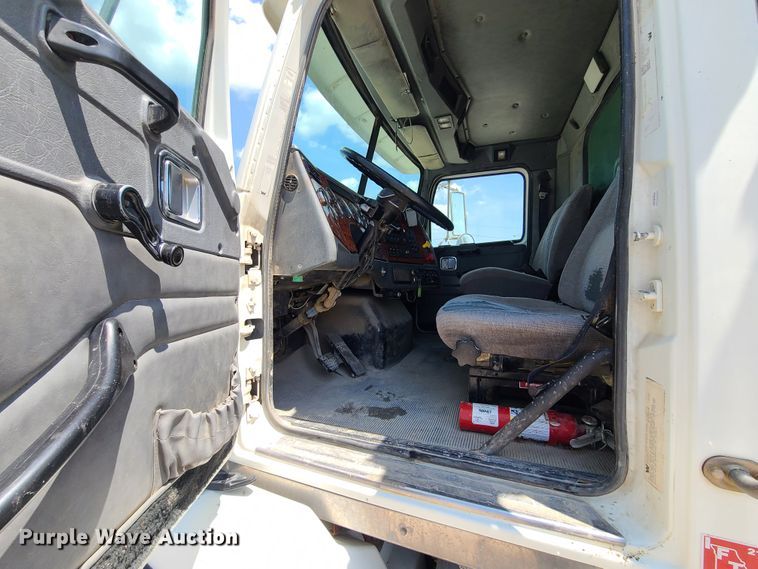 image for item DI6103 2006 Western Star 4900SA  dump truck