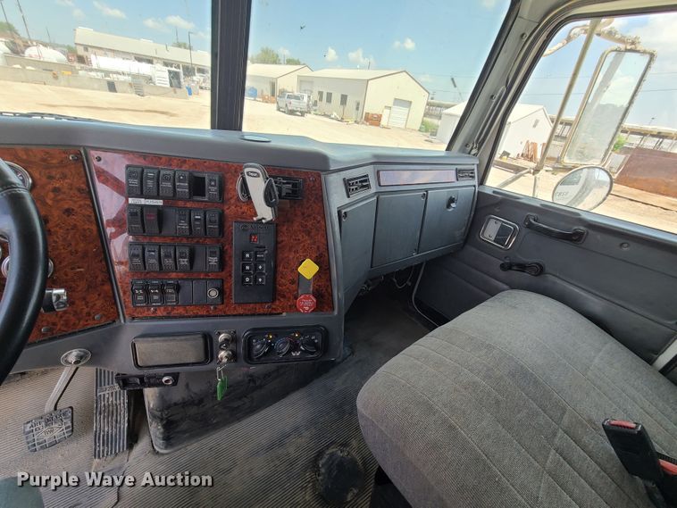 image for item DI6103 2006 Western Star 4900SA  dump truck