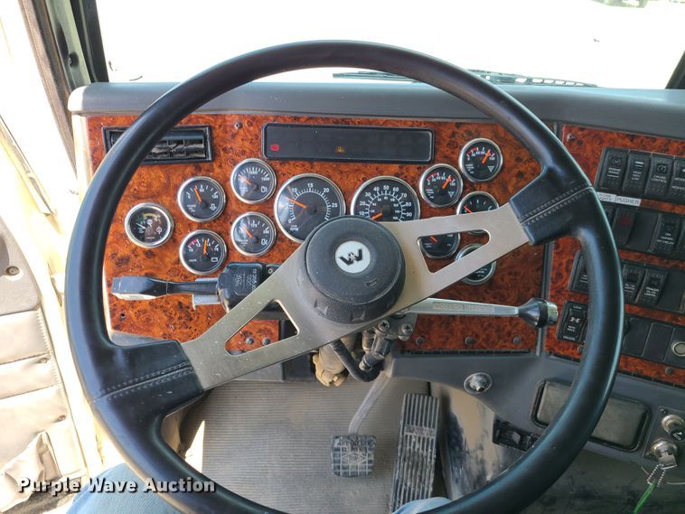 image for item DI6103 2006 Western Star 4900SA  dump truck