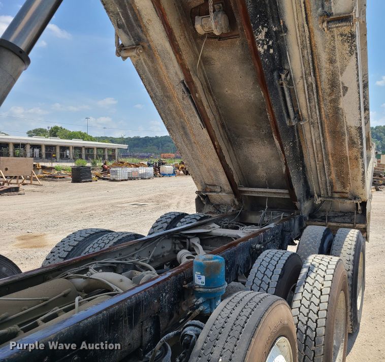 image for item DI6103 2006 Western Star 4900SA  dump truck