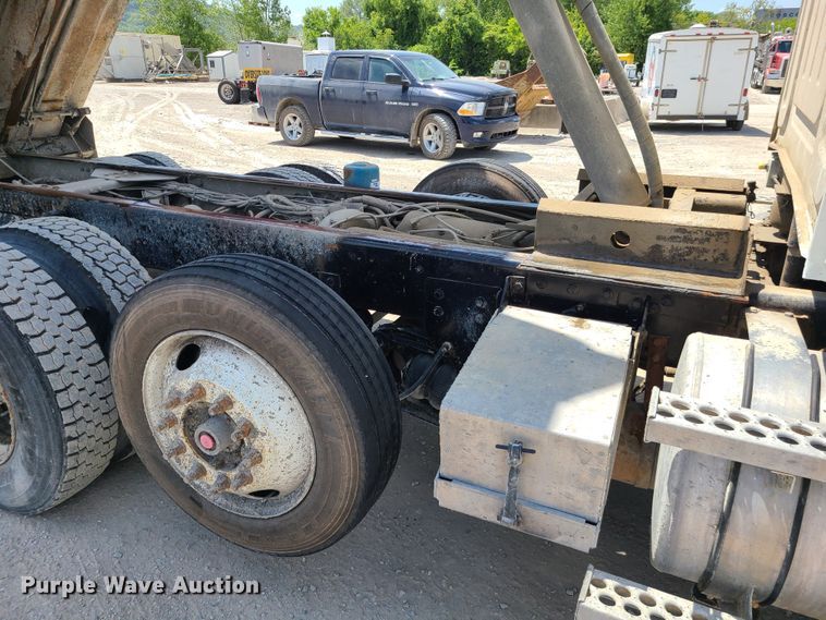 image for item DI6103 2006 Western Star 4900SA  dump truck