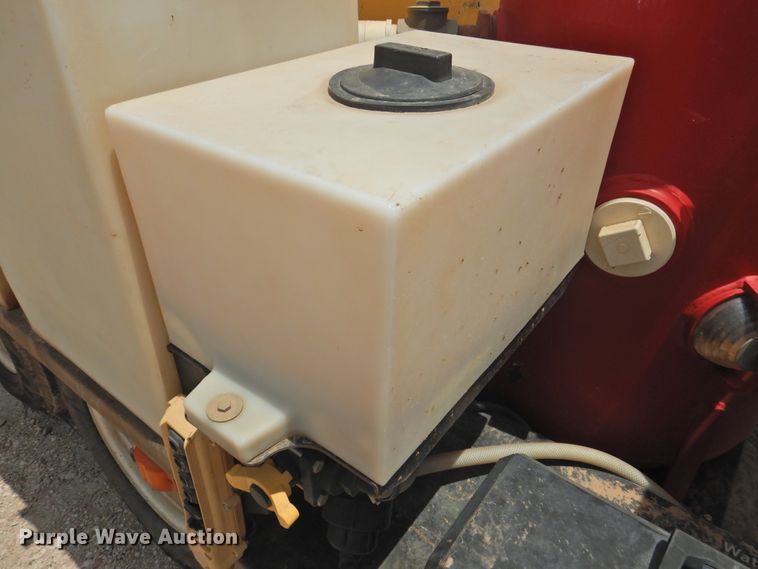 image for item DJ8469 2014 Vac-Tron LP533DT  vacuum excavator