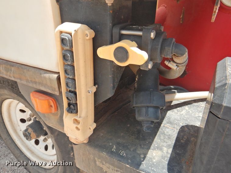 image for item DJ8469 2014 Vac-Tron LP533DT  vacuum excavator