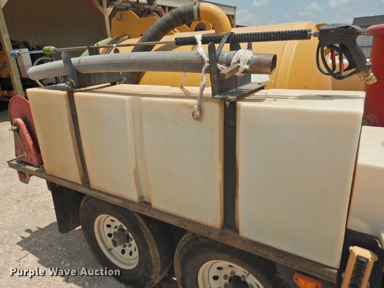 image for item DJ8469 2014 Vac-Tron LP533DT  vacuum excavator