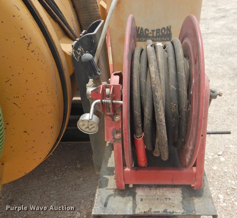 image for item DJ8469 2014 Vac-Tron LP533DT  vacuum excavator