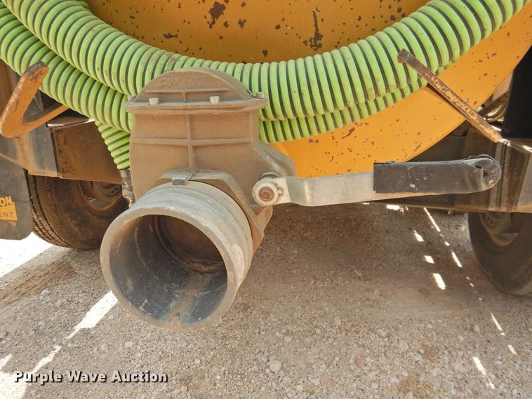 image for item DJ8469 2014 Vac-Tron LP533DT  vacuum excavator