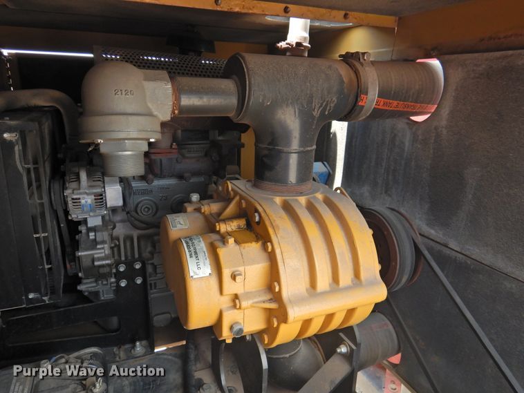 image for item DJ8469 2014 Vac-Tron LP533DT  vacuum excavator