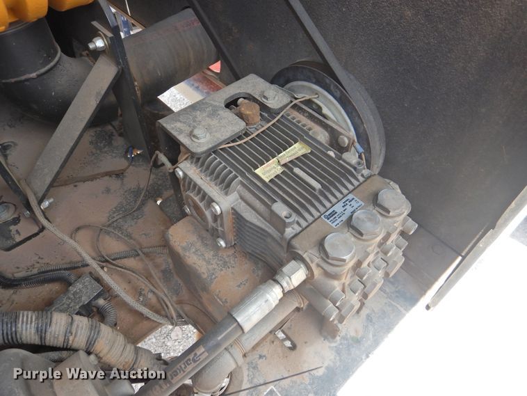 image for item DJ8469 2014 Vac-Tron LP533DT  vacuum excavator