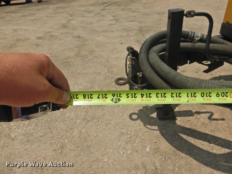 image for item DJ8469 2014 Vac-Tron LP533DT  vacuum excavator