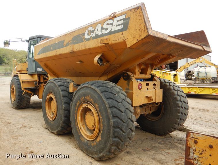 image for item DJ8740 2006 Case 325  haul truck