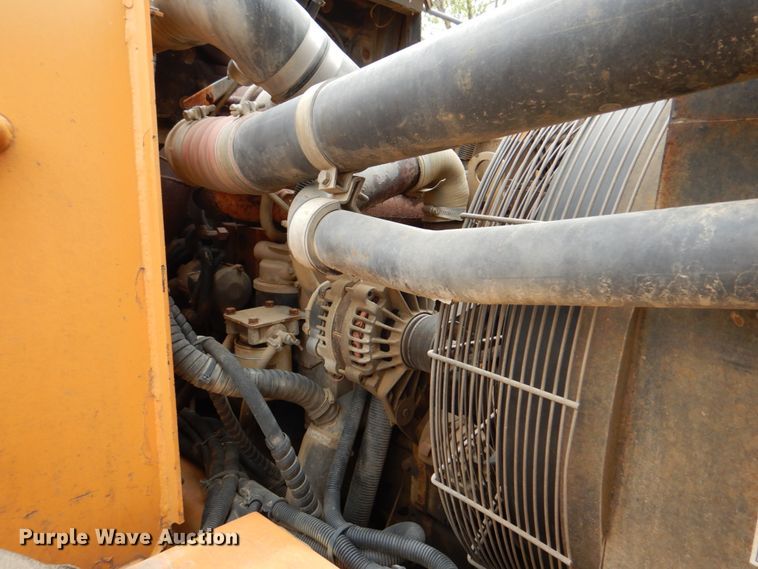 image for item DJ8740 2006 Case 325  haul truck