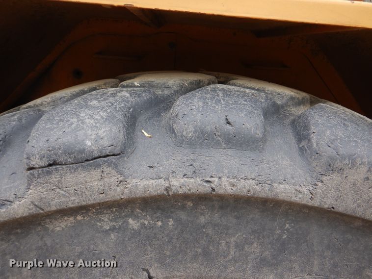 image for item DJ8740 2006 Case 325  haul truck