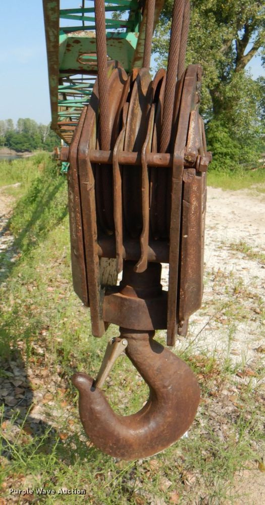 image for item DL0094 Bucyrus Erie 30-8  truck crane