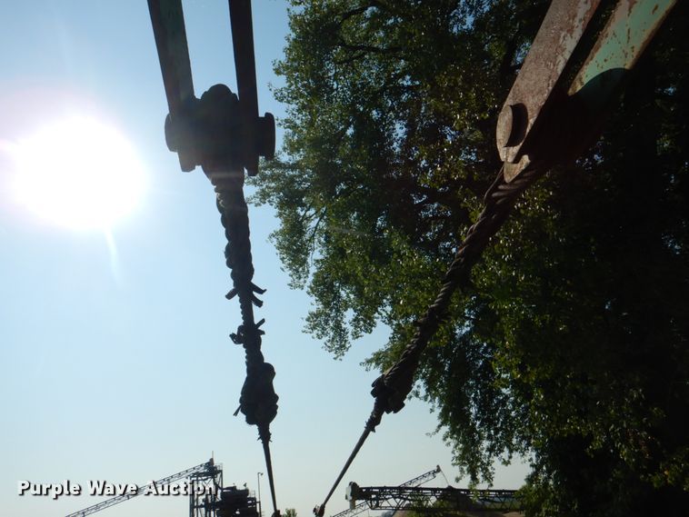 image for item DL0094 Bucyrus Erie 30-8  truck crane