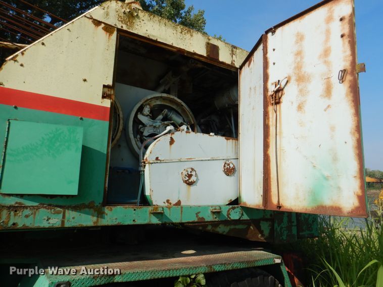 image for item DL0094 Bucyrus Erie 30-8  truck crane