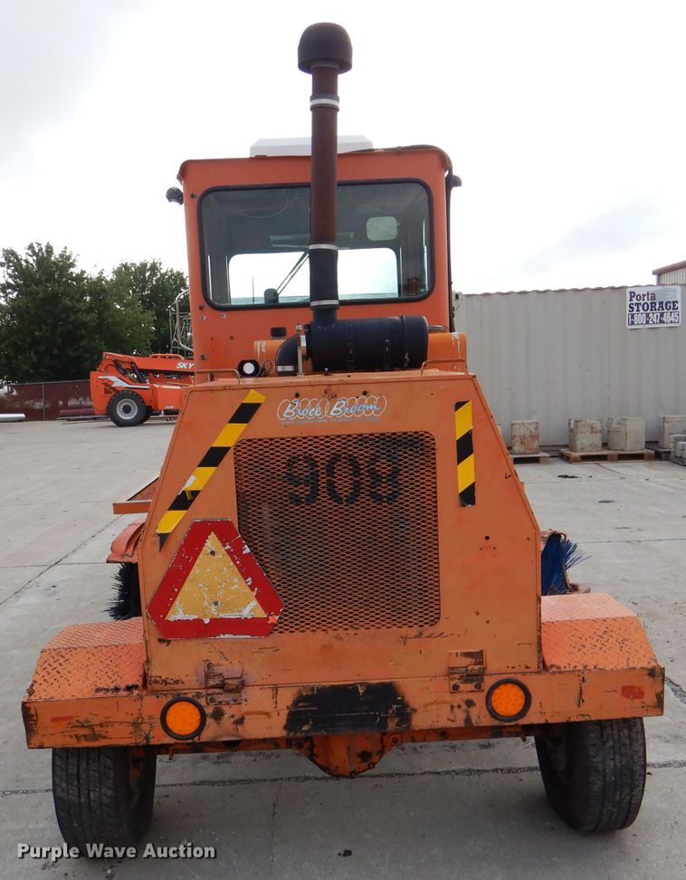 image for item DL3408 1998 Broce RC350  broom