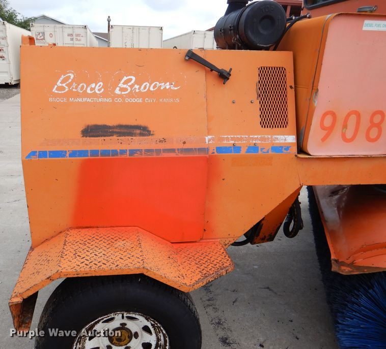 image for item DL3408 1998 Broce RC350  broom