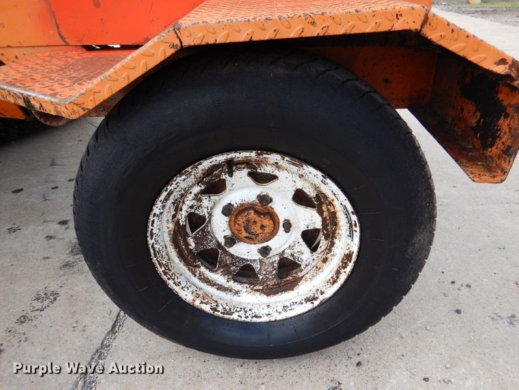 image for item DL3408 1998 Broce RC350  broom