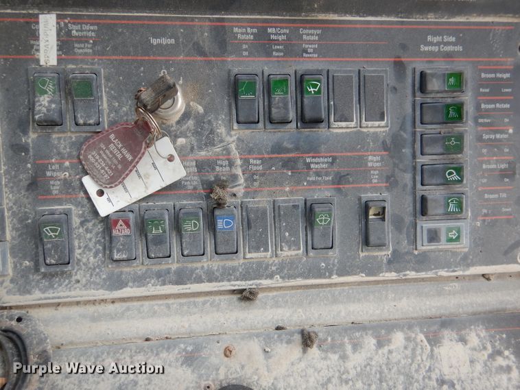 image for item DL3424 2002 Elgin Pelican Series P  street sweeper