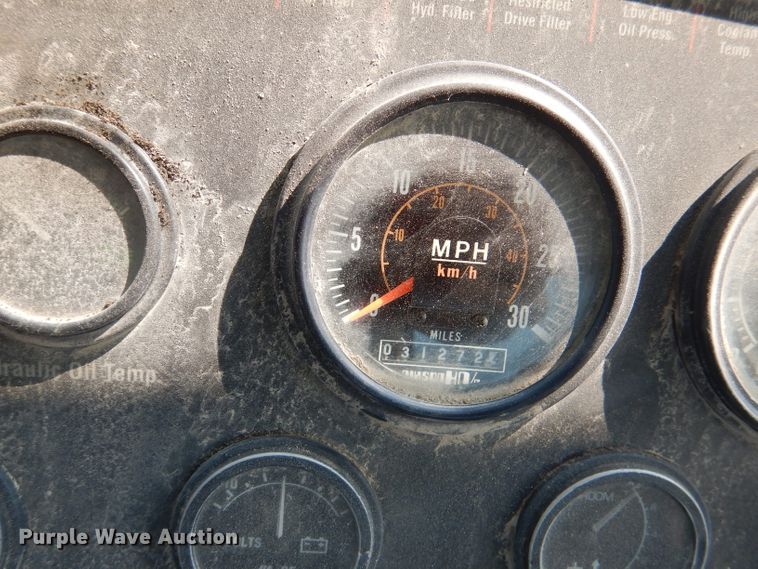 image for item DL3424 2002 Elgin Pelican Series P  street sweeper