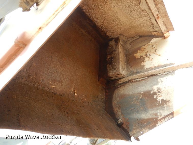 image for item DL3424 2002 Elgin Pelican Series P  street sweeper