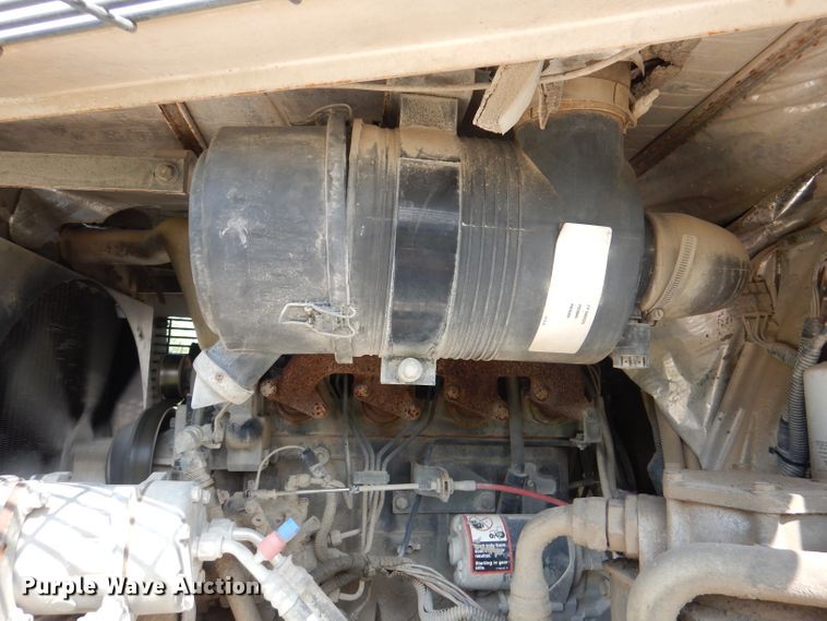 image for item DL3424 2002 Elgin Pelican Series P  street sweeper