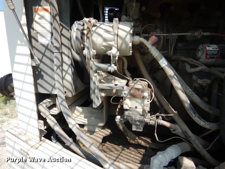 image for item DL3424 2002 Elgin Pelican Series P  street sweeper