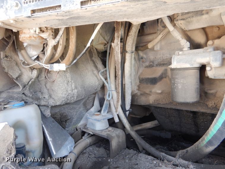 image for item DL3424 2002 Elgin Pelican Series P  street sweeper