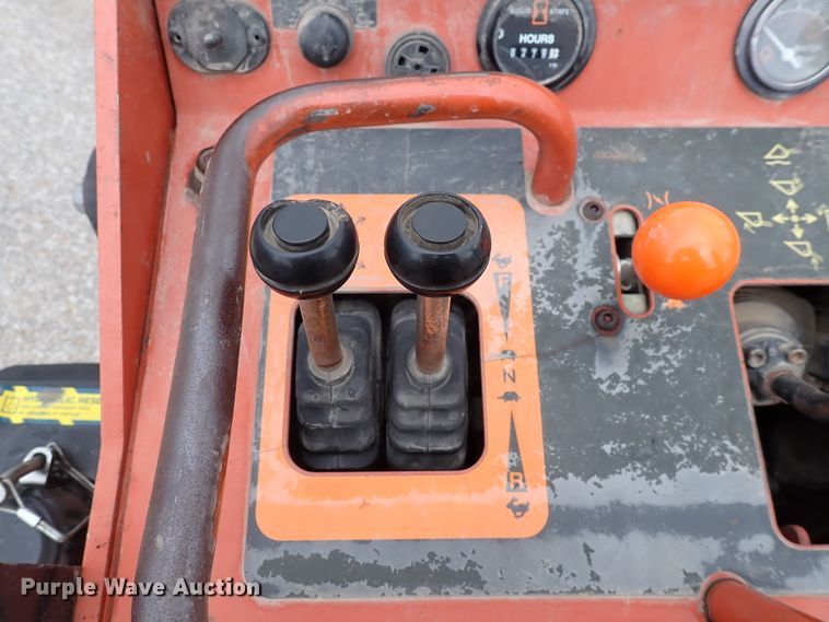 image for item DL7611 2006 Ditch Witch SK650  compact utility loader