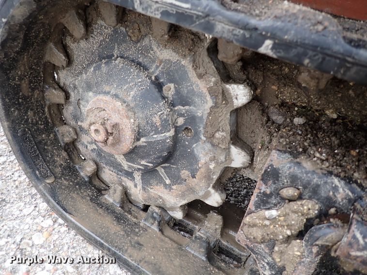 image for item DL7611 2006 Ditch Witch SK650  compact utility loader