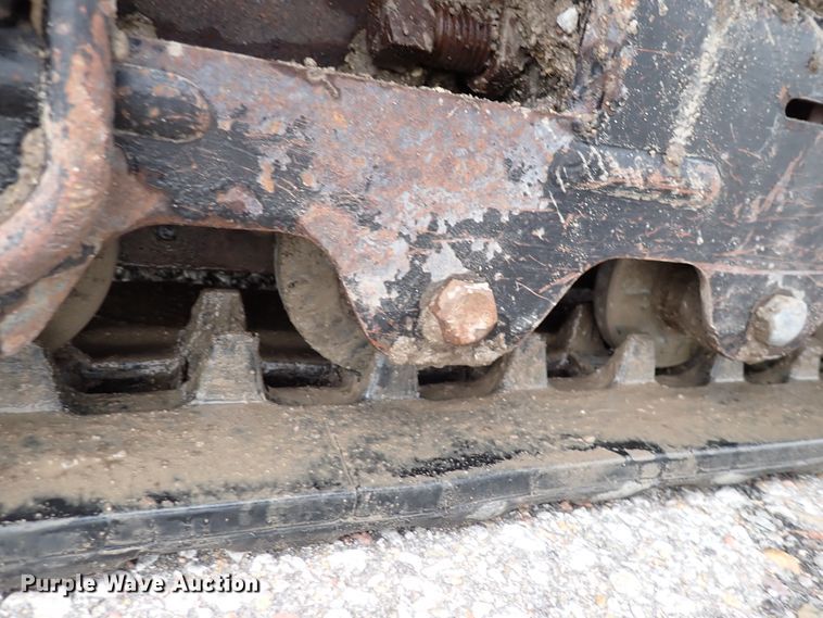 image for item DL7611 2006 Ditch Witch SK650  compact utility loader