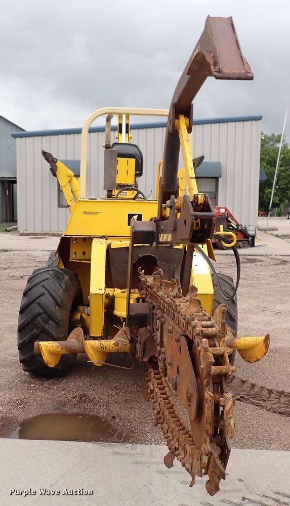 image for item DL7617 Ditch Witch 7610  trencher