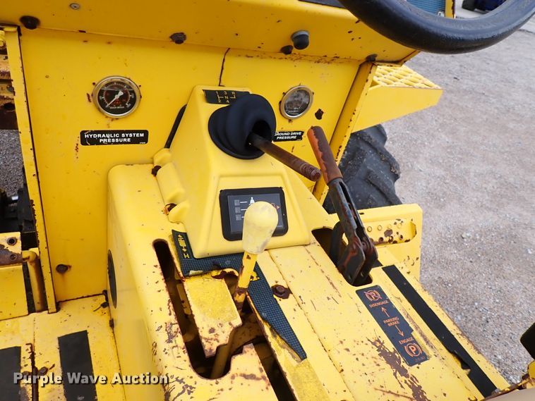 image for item DL7617 Ditch Witch 7610  trencher