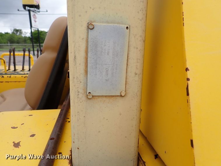 image for item DL7617 Ditch Witch 7610  trencher