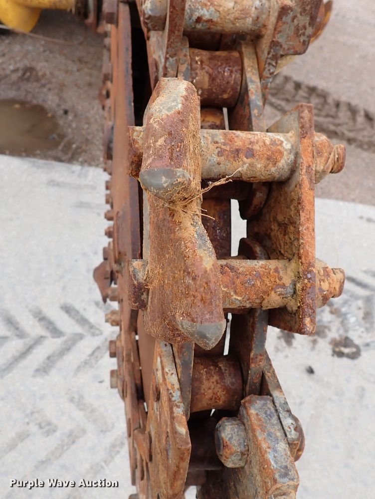 image for item DL7617 Ditch Witch 7610  trencher