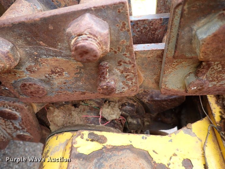 image for item DL7617 Ditch Witch 7610  trencher