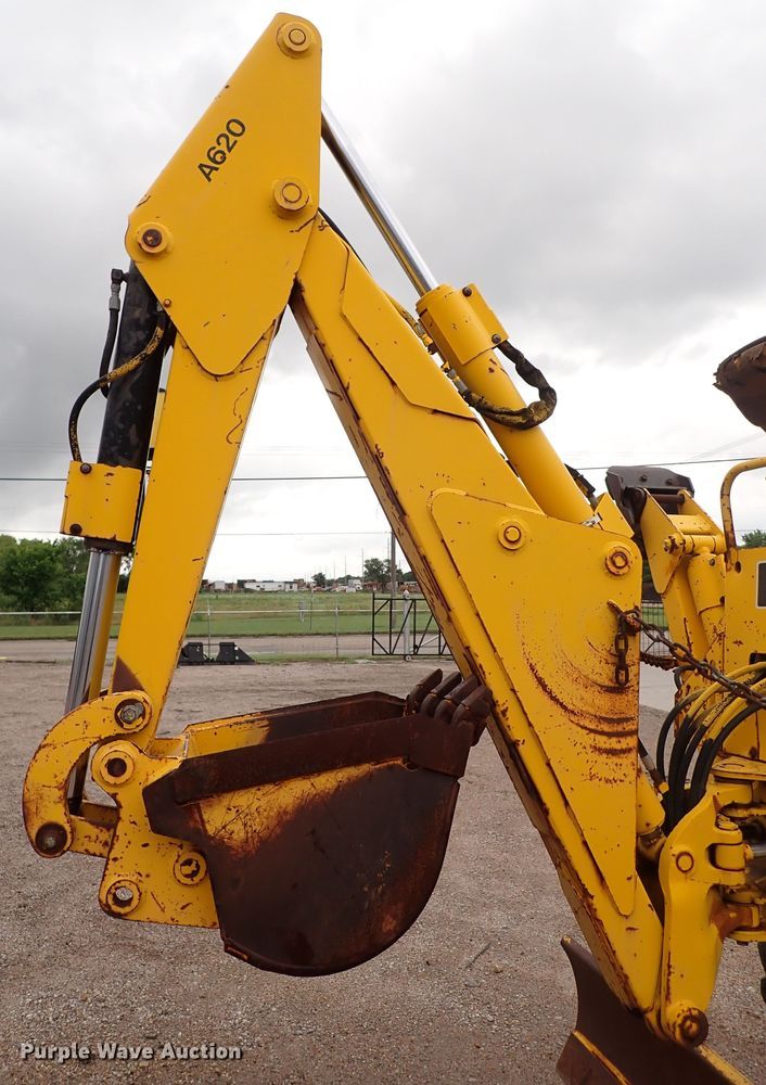 image for item DL7617 Ditch Witch 7610  trencher