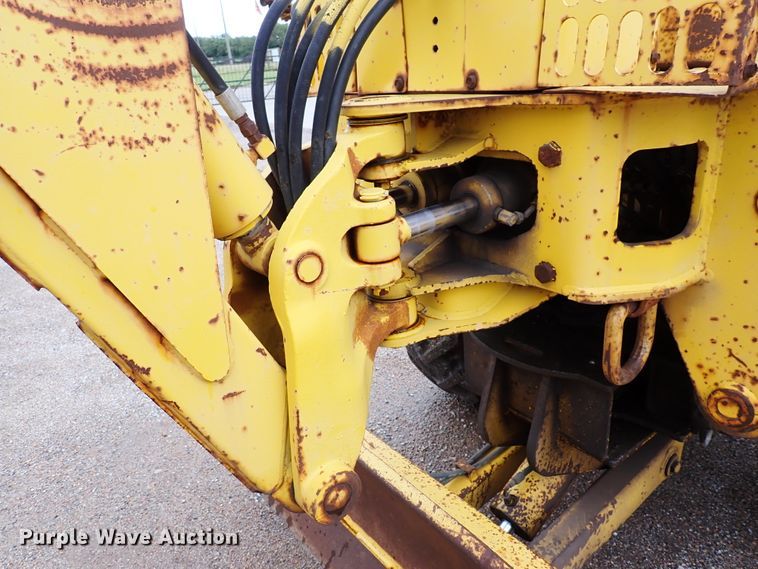 image for item DL7617 Ditch Witch 7610  trencher